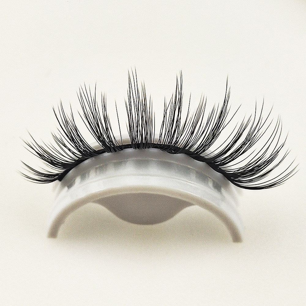 Self-adhesive strip eyelashes